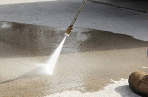 Pressure Washing a Resin Driveway in Glasgow